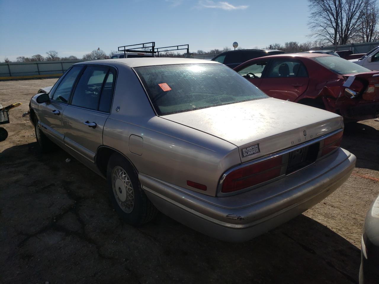 Photo 3 from auction – 1996 BUICK PARK AVENU with VIN 1G4CW52K3TH620754