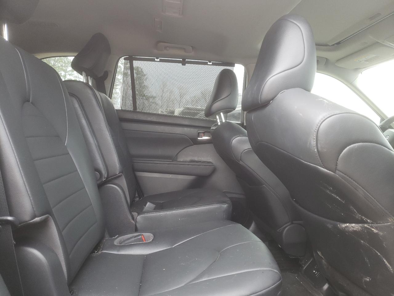Photo 6 from auction – 2021 TOYOTA HIGHLANDER with VIN 5TDGARAH3MS505408