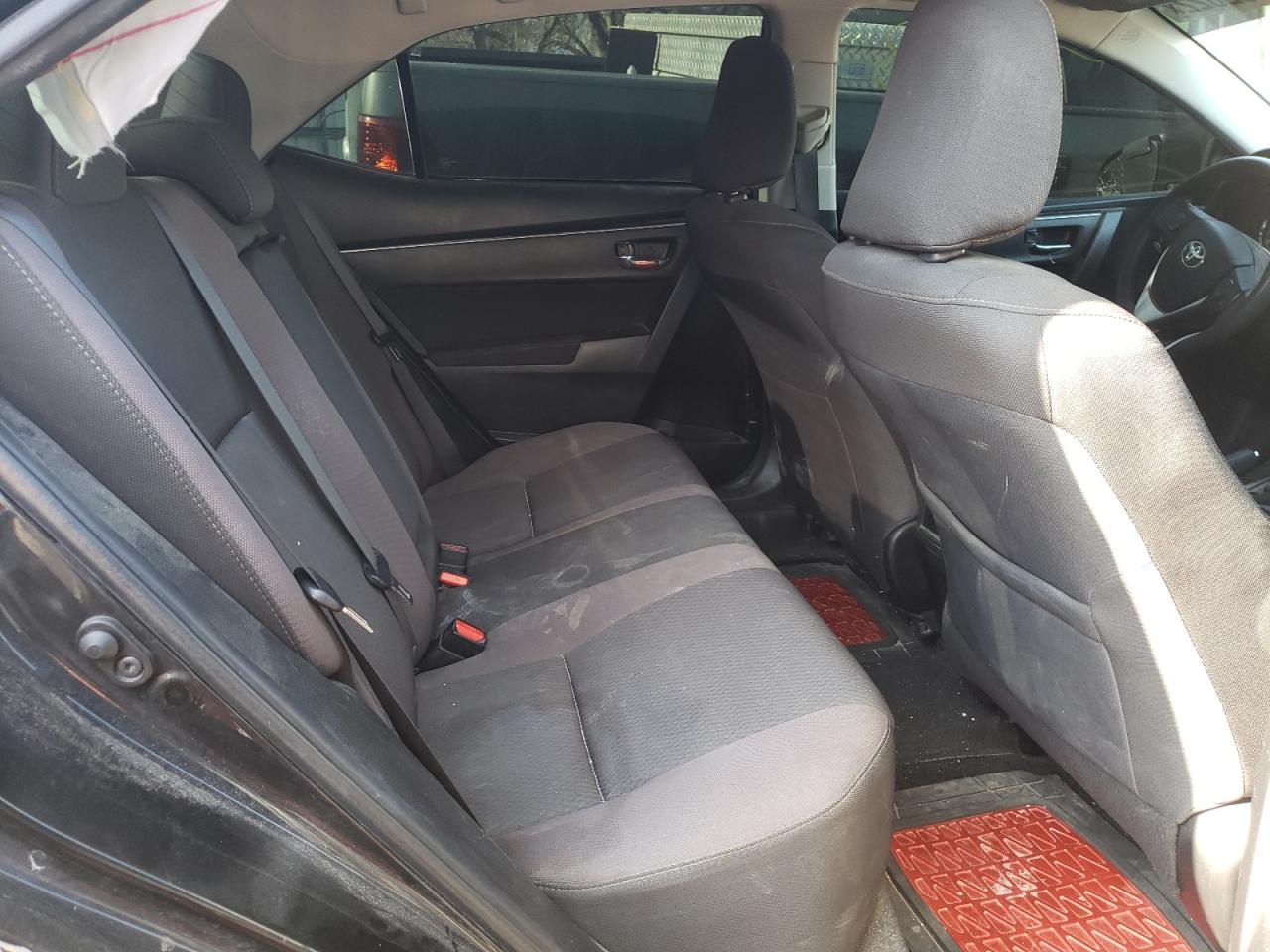 Photo 6 from auction – 2018 TOYOTA COROLLA L with VIN 5YFBURHE9JP833322