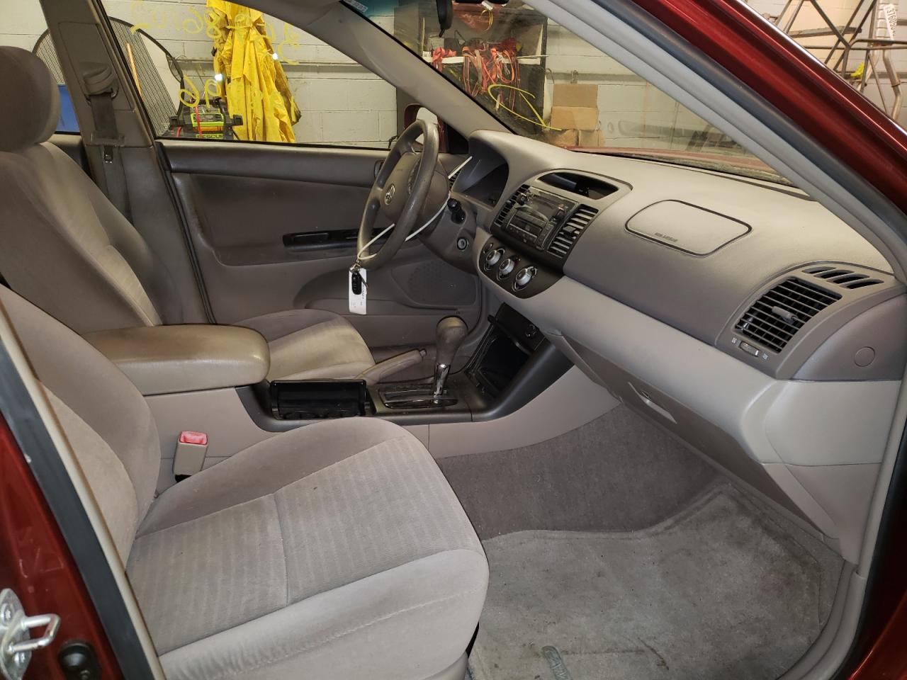 Photo 5 from auction – 2006 TOYOTA CAMRY LE with VIN 4T1BE32K66U113152