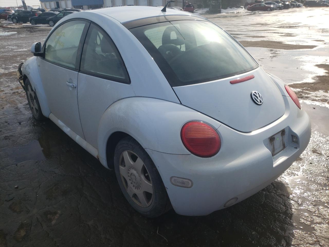 Photo 3 from auction – 2000 VOLKSWAGEN BEETLE with VIN 3VWCD21C0YM486692
