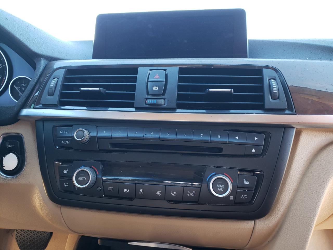 Photo 9 from auction – 2014 BMW 328 I with VIN WBA3A5G53ENP29481