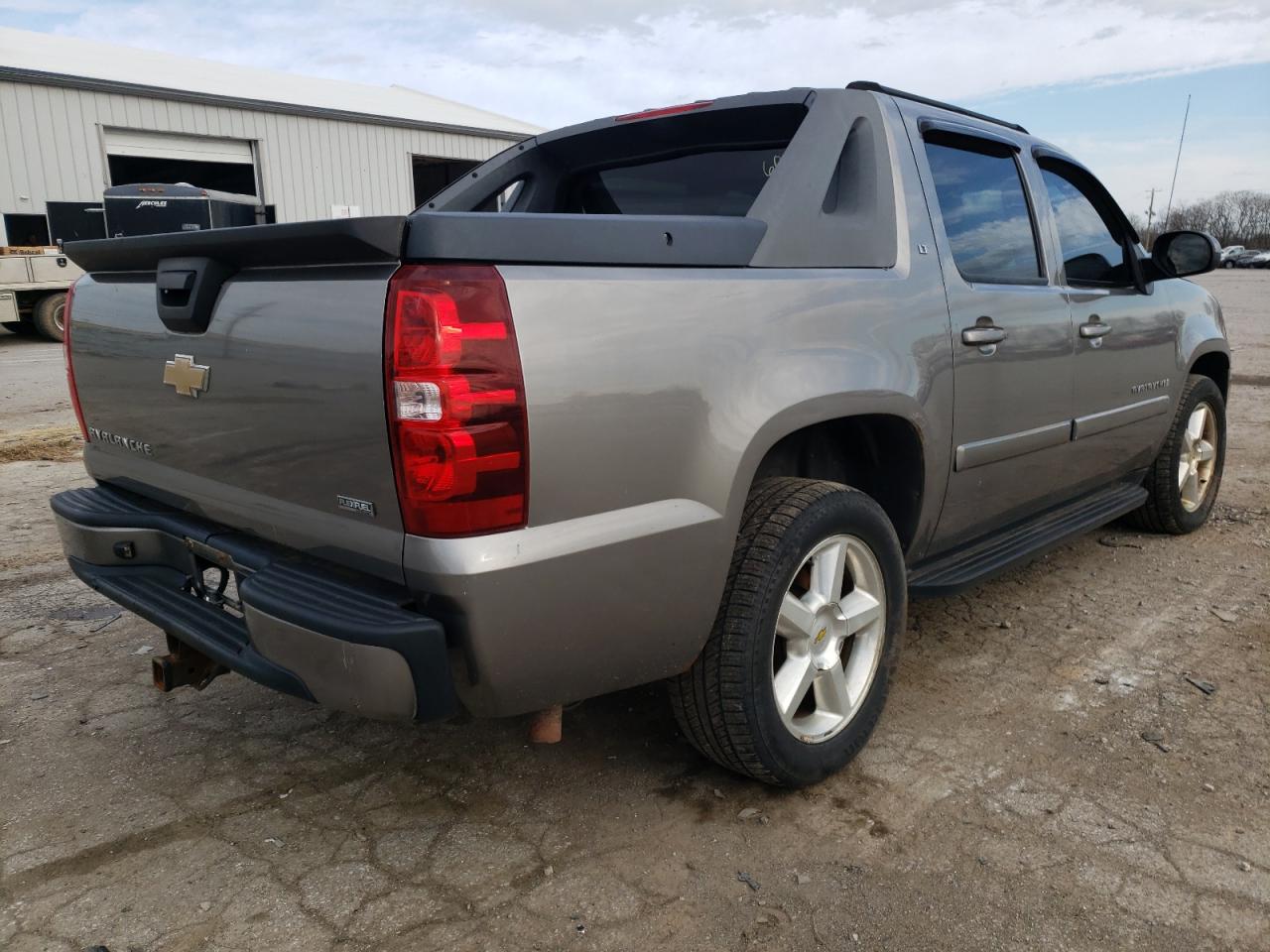 Photo 4 from auction – 2007 CHEVROLET AVALANCHE with VIN 3GNFK12367G196055