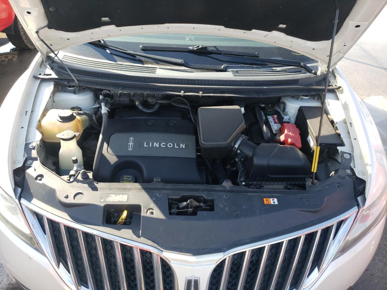 Photo 7 from auction – 2011 LINCOLN MKX with VIN 2LMDJ8JK5BBJ03381
