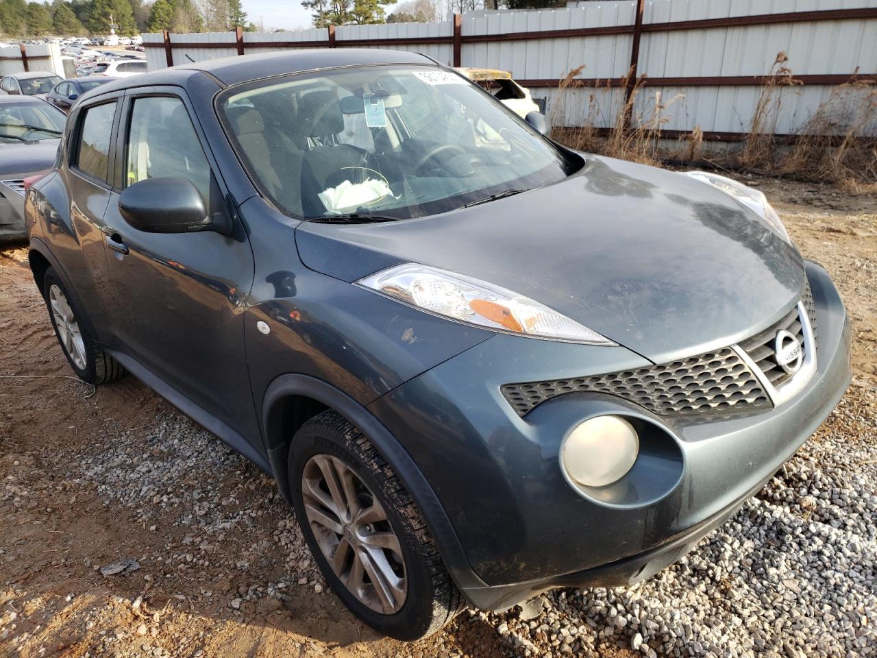 NISSAN JUKE S 2013 with VIN JN8AF5MRXDT201566 - Photo from auction