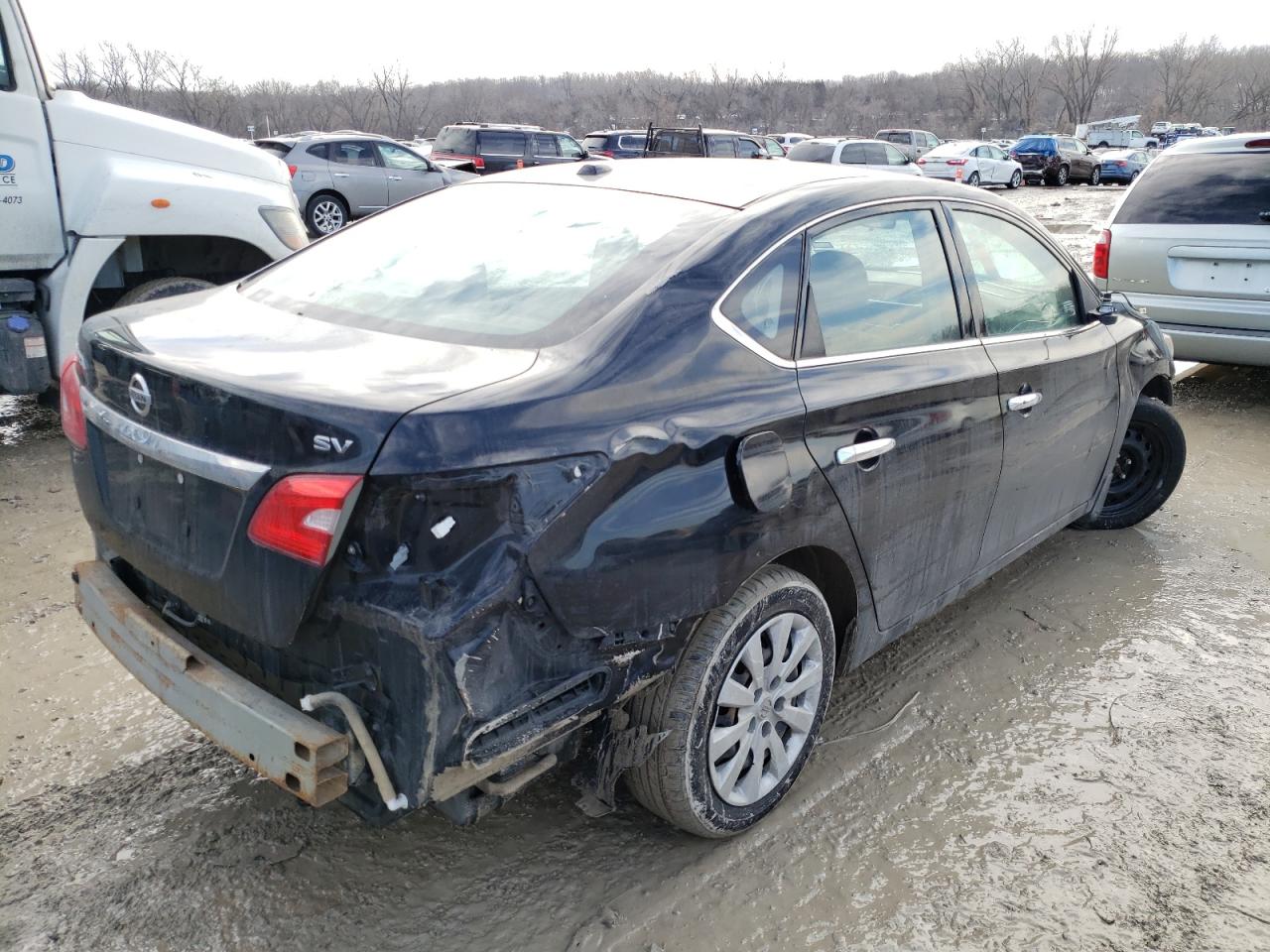 Photo 4 from auction – 2017 NISSAN SENTRA S with VIN 3N1AB7AP1HL707354
