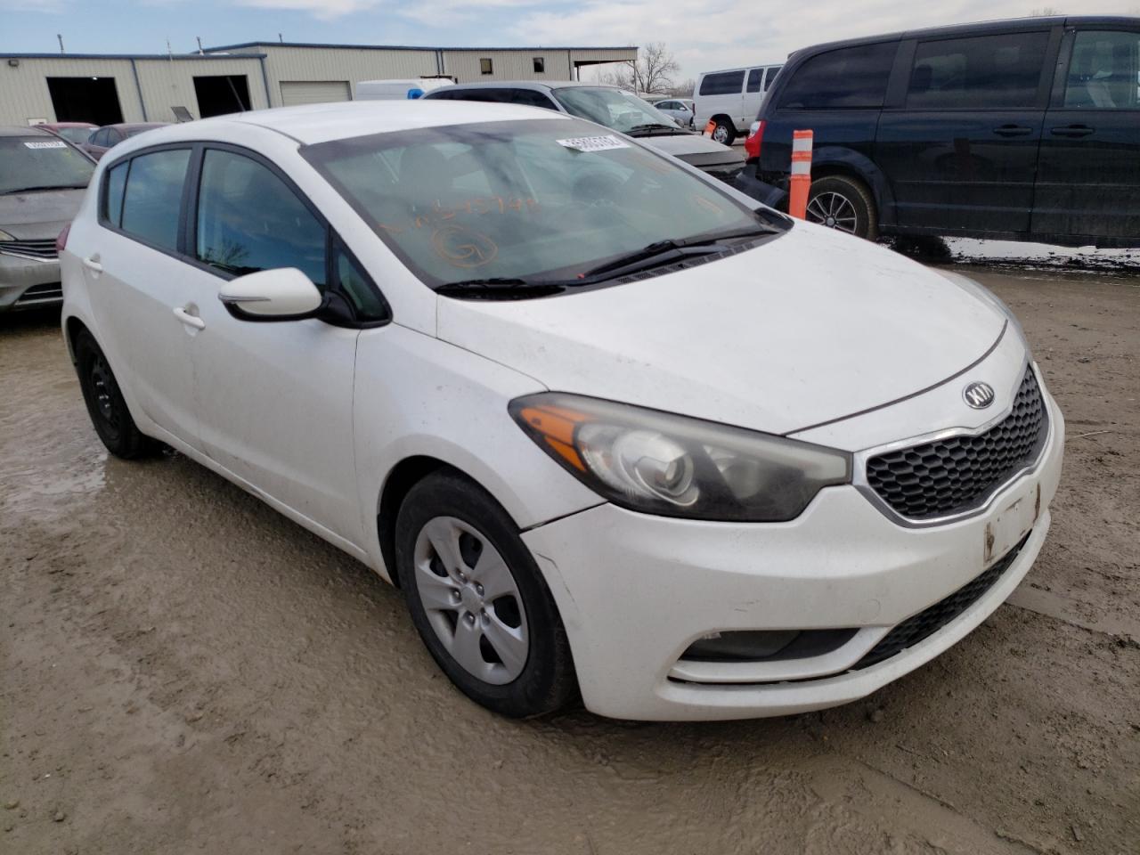 Photo 1 from auction – 2016 KIA FORTE LX with VIN KNAFK5A86G5545748