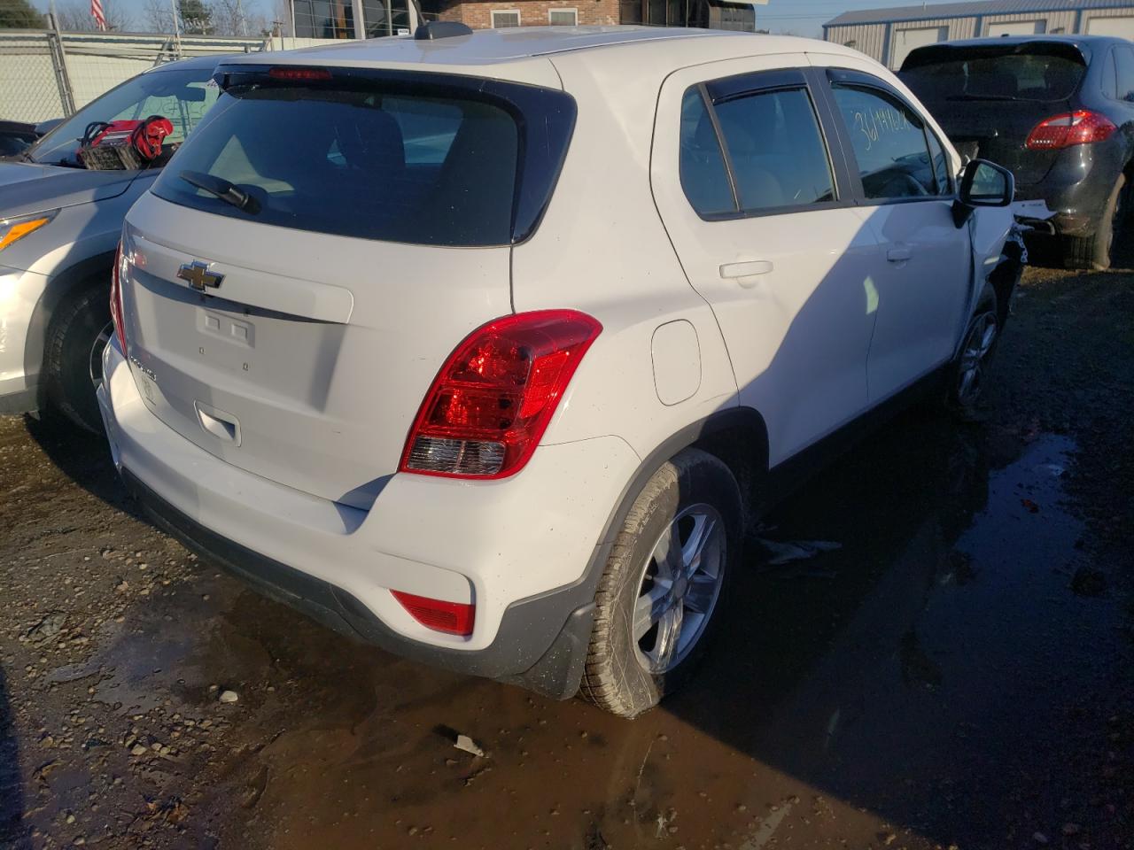 Photo 4 from auction – 2017 CHEVROLET TRAX LS with VIN 3GNCJNSB8HL290595