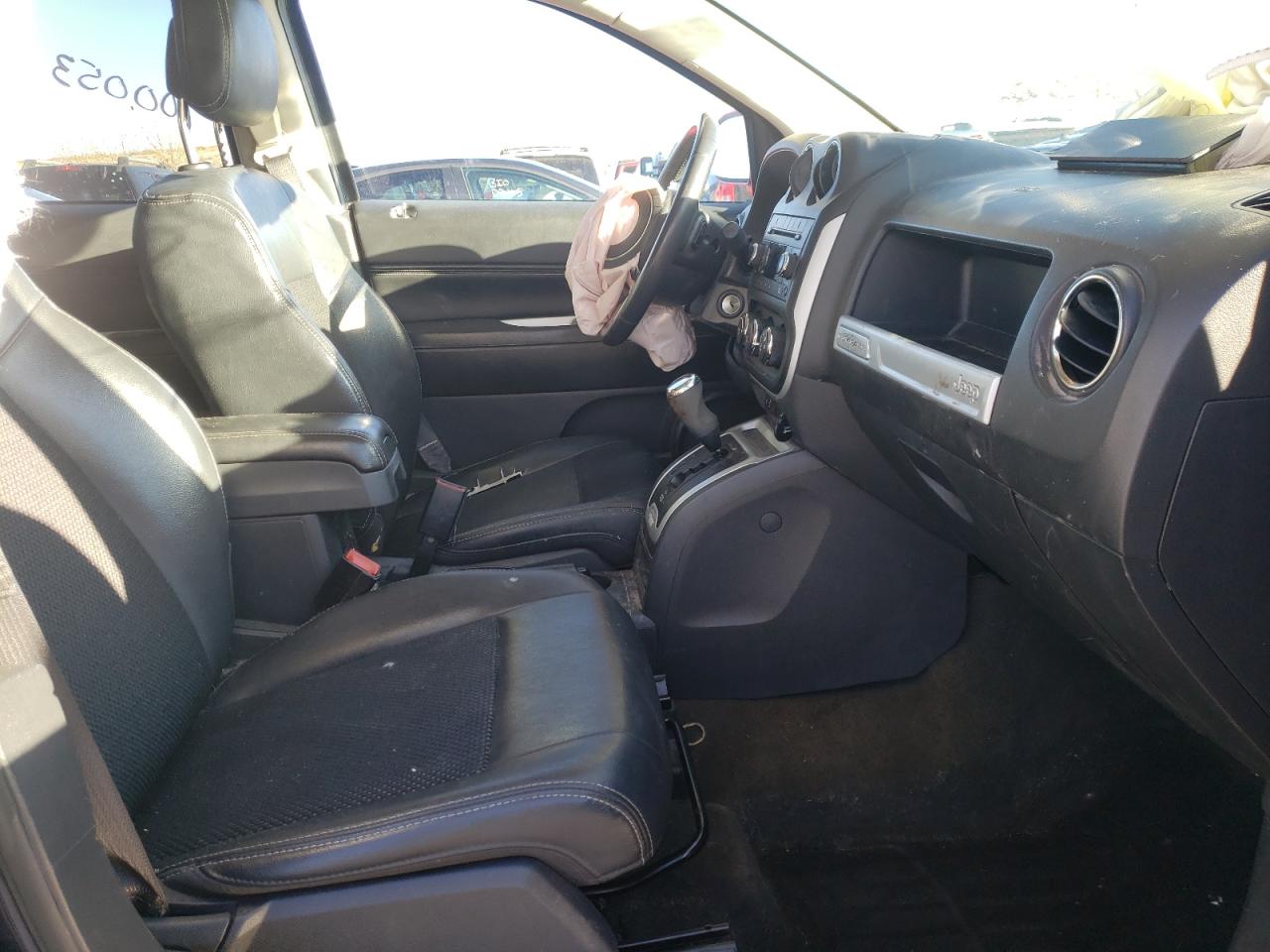 Photo 5 from auction – 2016 JEEP COMPASS LA with VIN 1C4NJDEB0GD733169