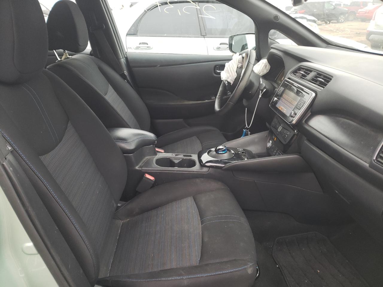 Photo 5 from auction – 2018 NISSAN LEAF S with VIN 1N4AZ1CP1JC317199