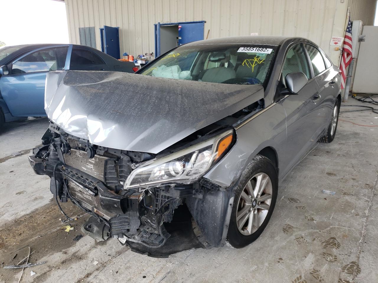 Photo 2 from auction – 2016 HYUNDAI SONATA SE with VIN 5NPE24AF8GH407930