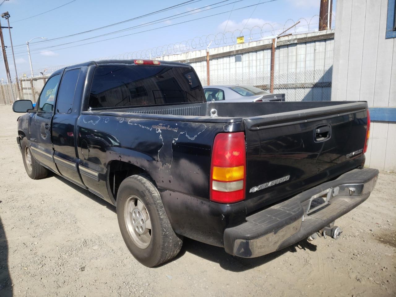 Photo 3 from auction – 1999 CHEVROLET SILVERADO with VIN 2GCEC19T7X1198705