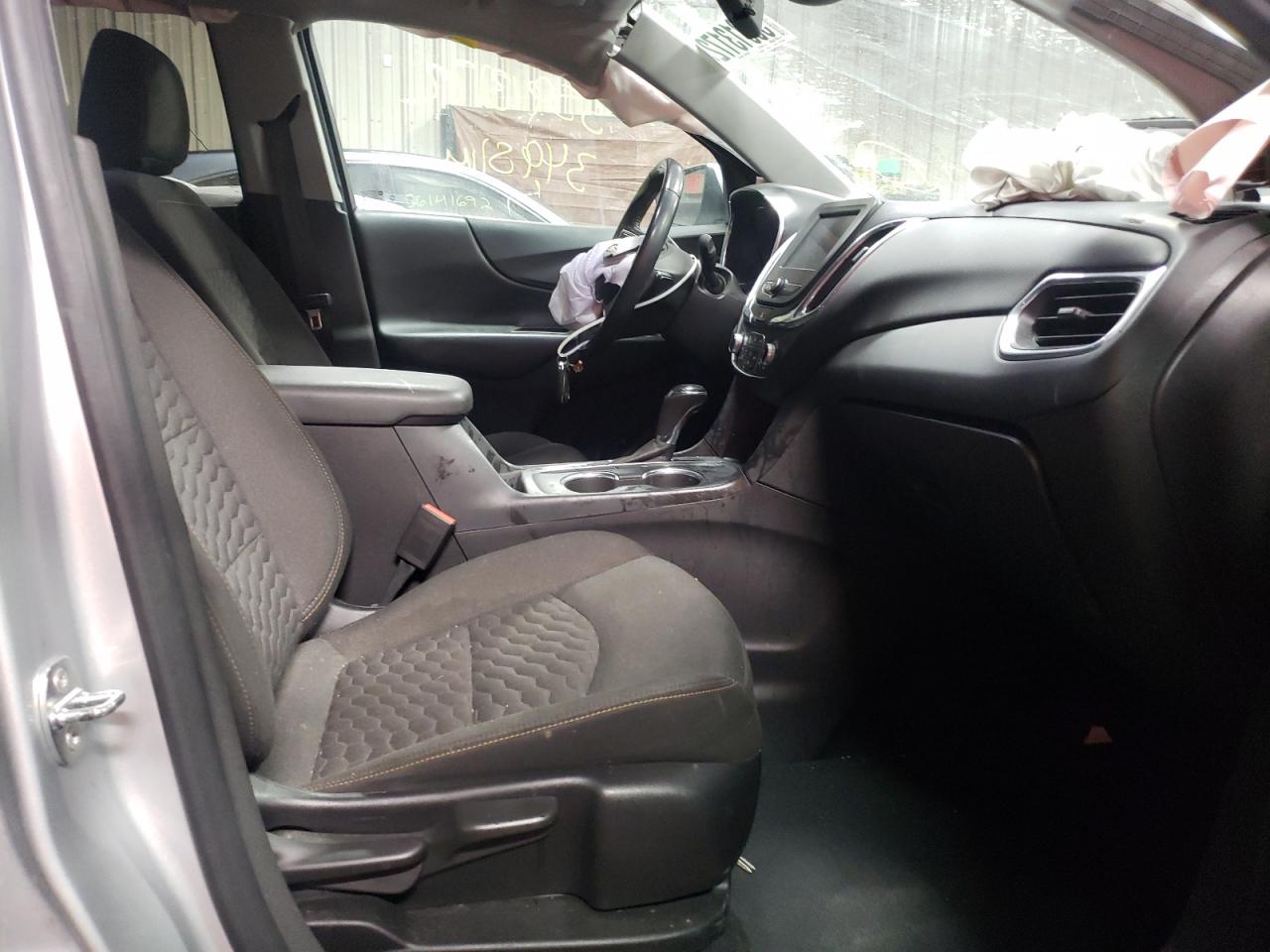 Photo 5 from auction – 2020 CHEVROLET EQUINOX LT with VIN 3GNAXKEVXLS733662