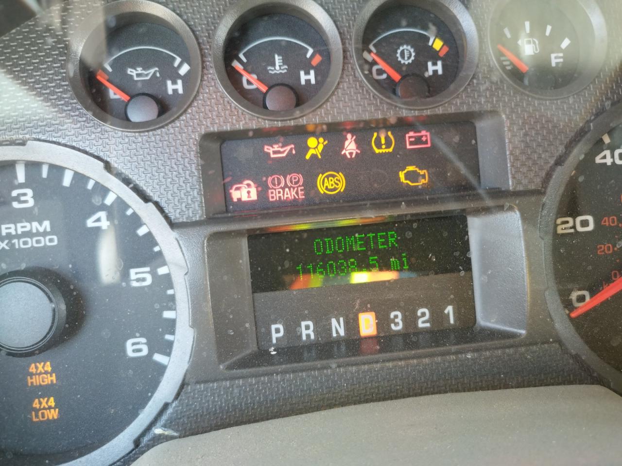 Photo 8 from auction – 2010 FORD F350 SUPER with VIN 1FTWF3B58AEB30115