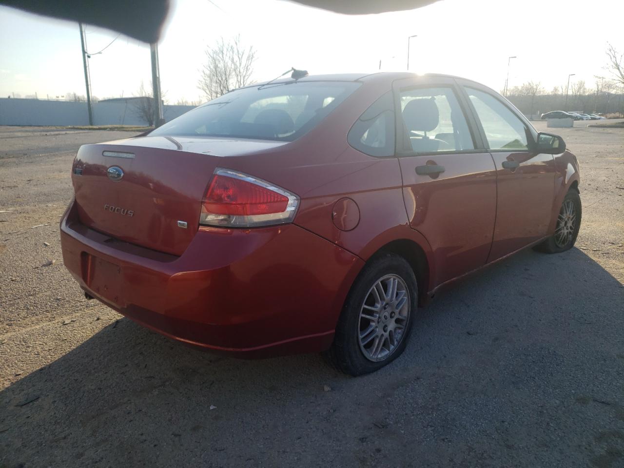 Photo 4 from auction – 2010 FORD FOCUS SE with VIN 1FAHP3FN2AW253862