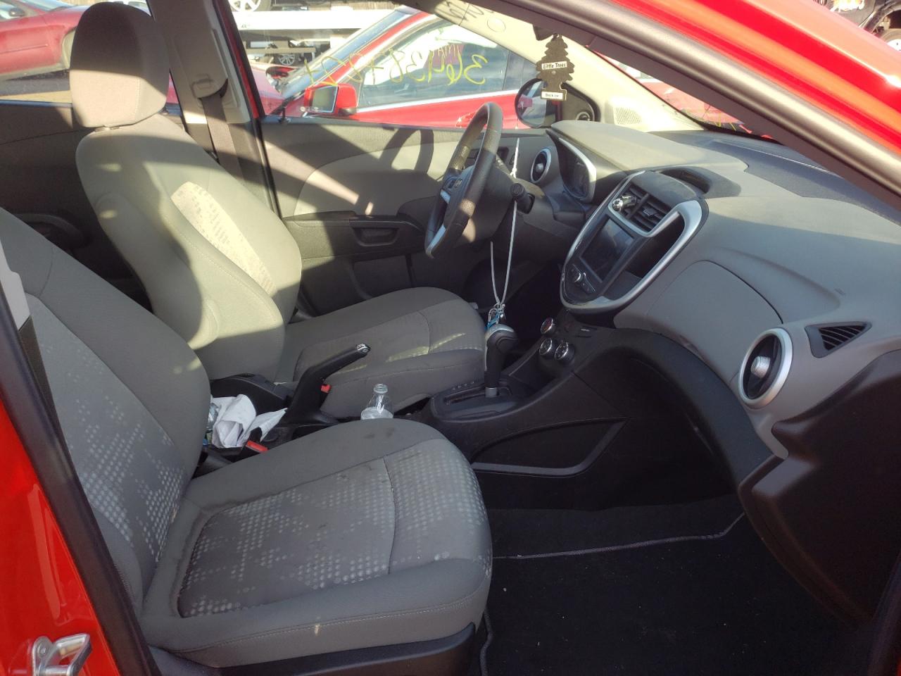 Photo 5 from auction – 2020 CHEVROLET SONIC with VIN 1G1JG6SB3L4120088