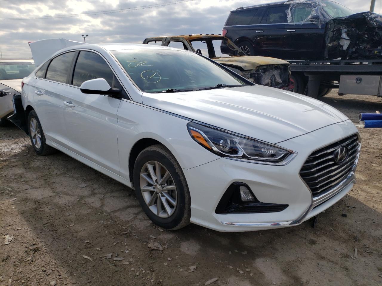 HYUNDAI SONATA SE 2019 with VIN 5NPE24AF6KH767142 - Photo from auction