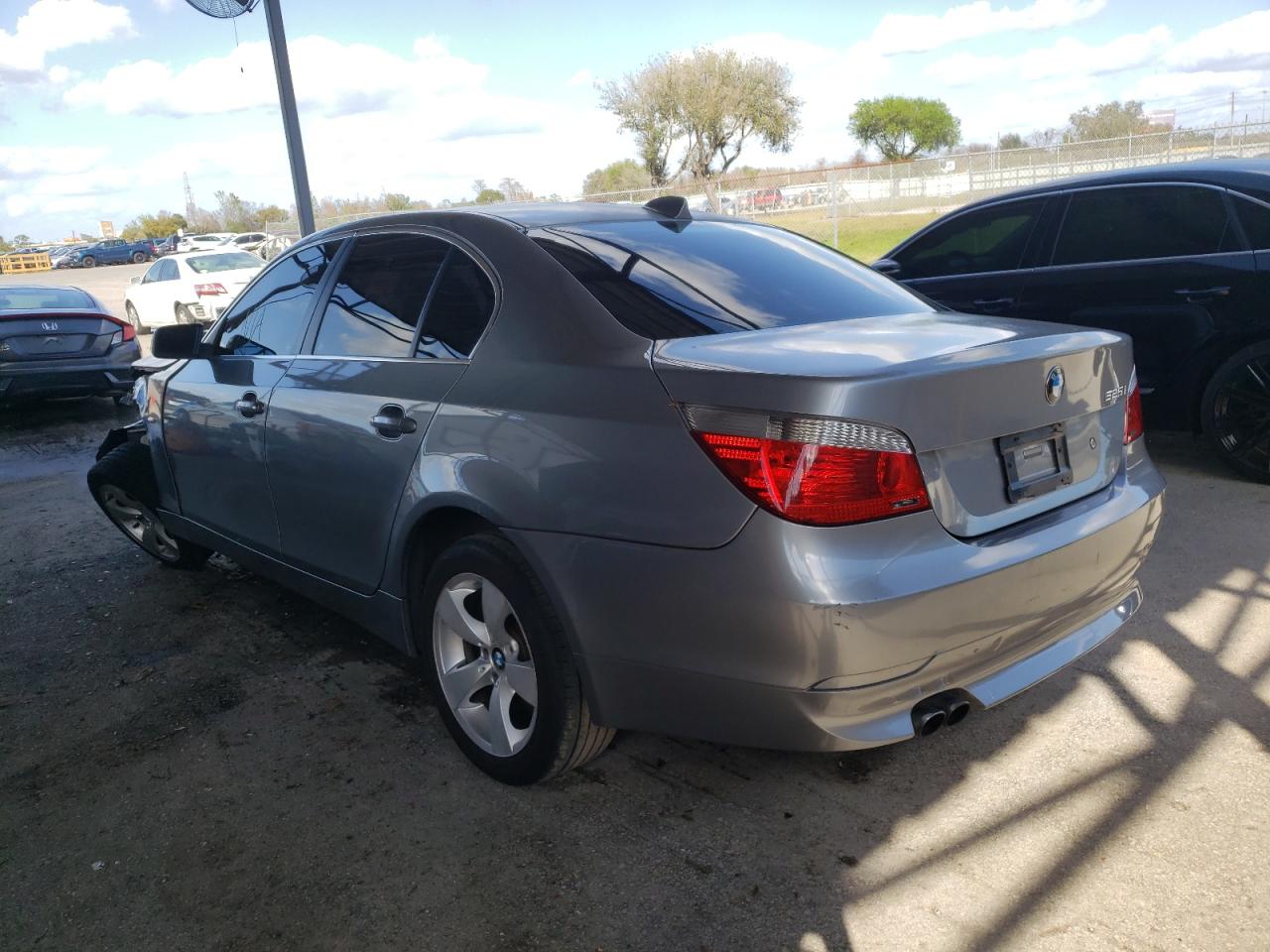 Photo 3 from auction – 2007 BMW 525 I with VIN WBANE53547CW63900