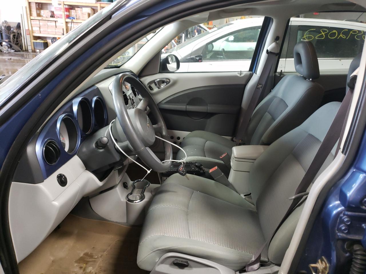 Photo 5 from auction – 2006 CHRYSLER PT CRUISER with VIN 3A8FY68886T314709