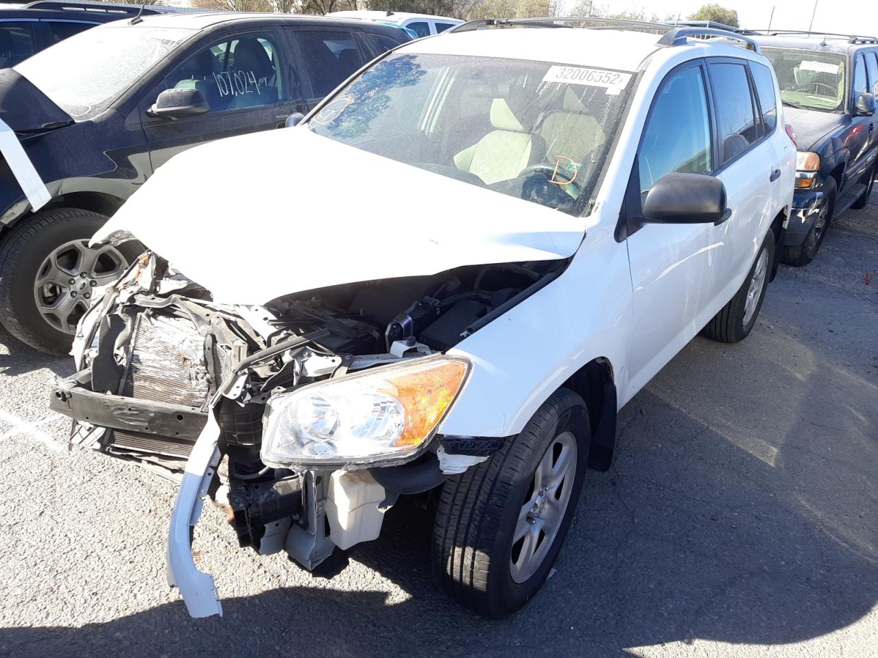 Photo 2 from auction – 2012 TOYOTA RAV4 with VIN 2T3ZF4DV2CW130607