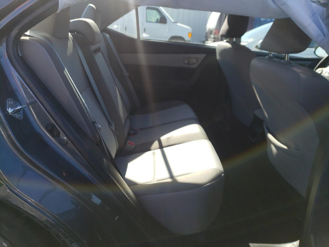 Photo 6 from auction – 2018 TOYOTA COROLLA L with VIN 2T1BURHE0JC000458