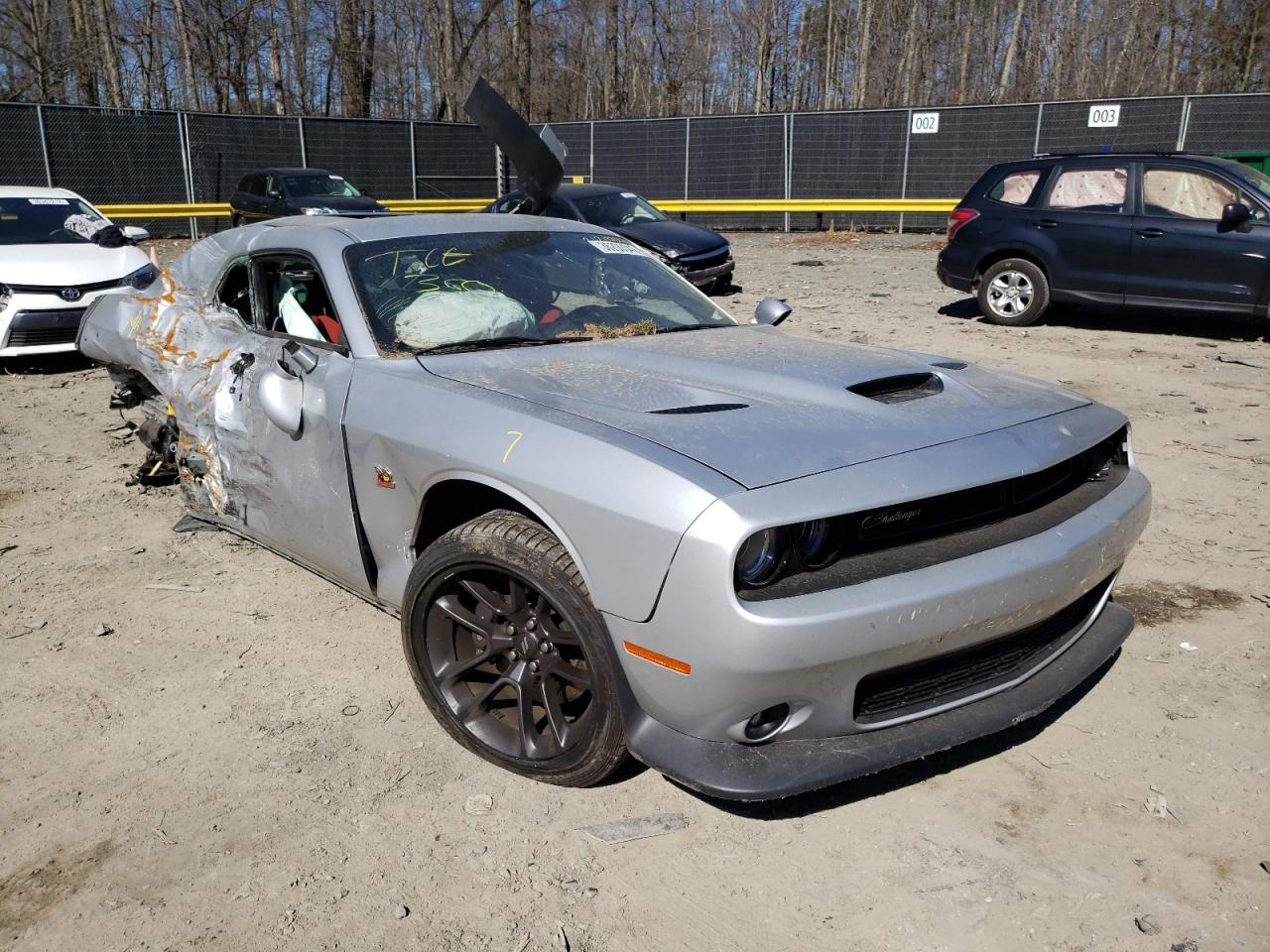 DODGE CHALLENGER 2020 with VIN 2C3CDZFJXLH198421 - Photo from auction
