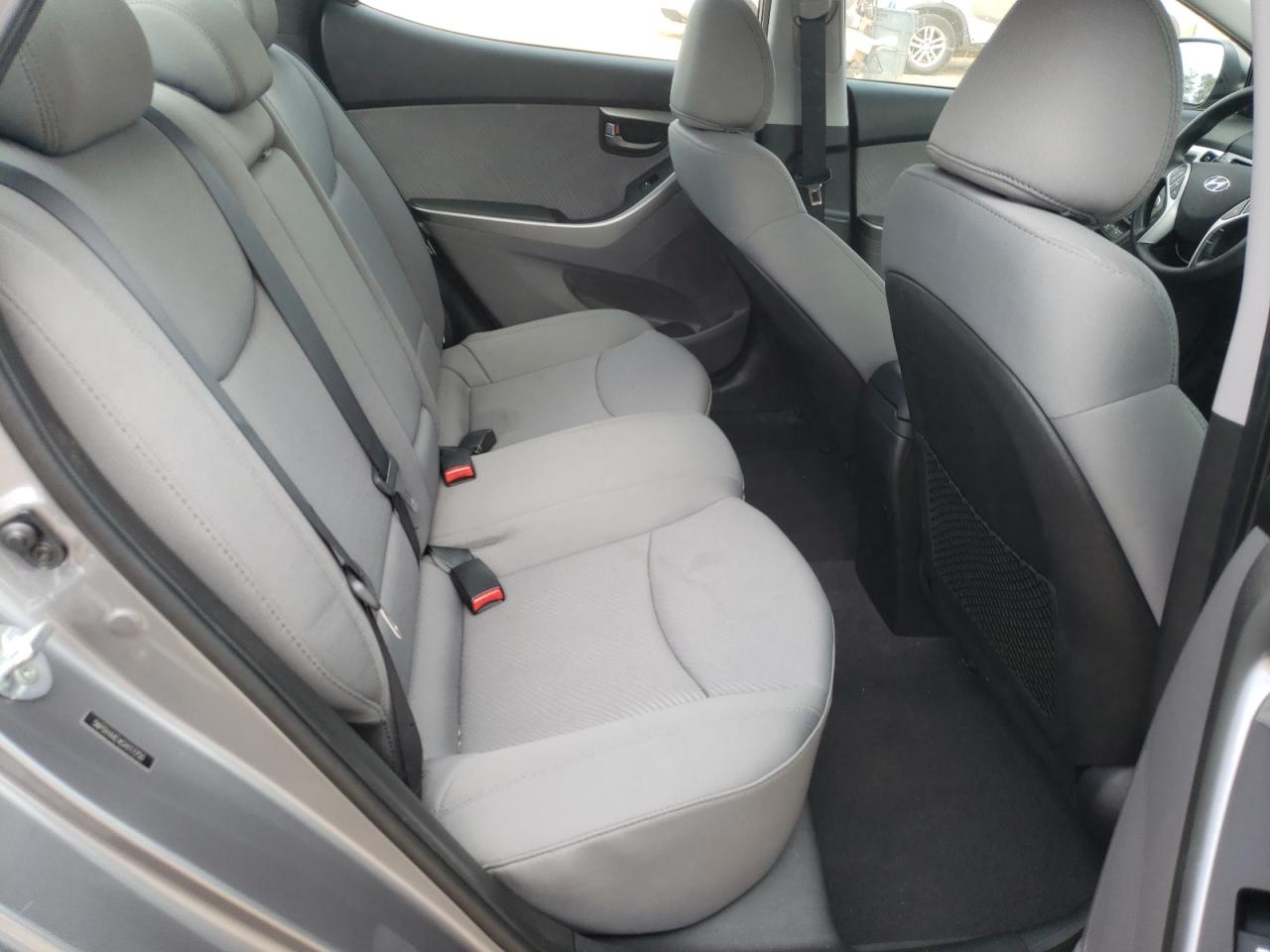 Photo 6 from auction – 2012 HYUNDAI ELANTRA GL with VIN 5NPDH4AEXCH117250