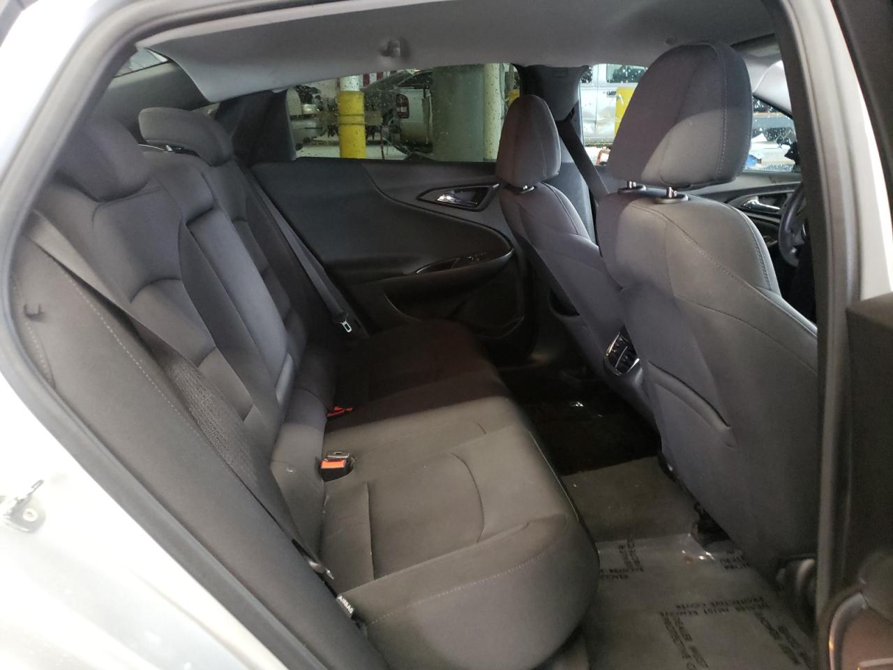 Photo 6 from auction – 2018 CHEVROLET MALIBU LT with VIN 1G1ZD5ST7JF182142
