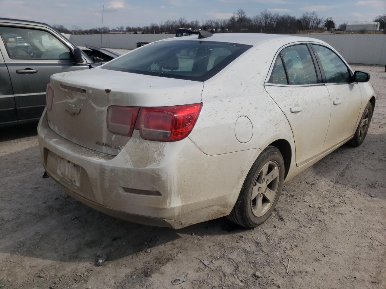 Photo 4 from auction – 2015 CHEVROLET MALIBU LS with VIN 1G11B5SLXFF163790