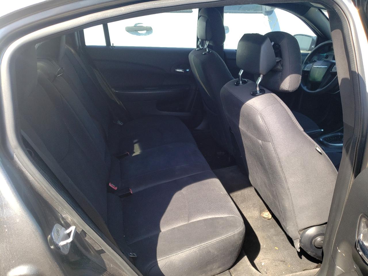 Photo 6 from auction – 2012 CHRYSLER 200 LX with VIN 1C3CCBAB6CN289624