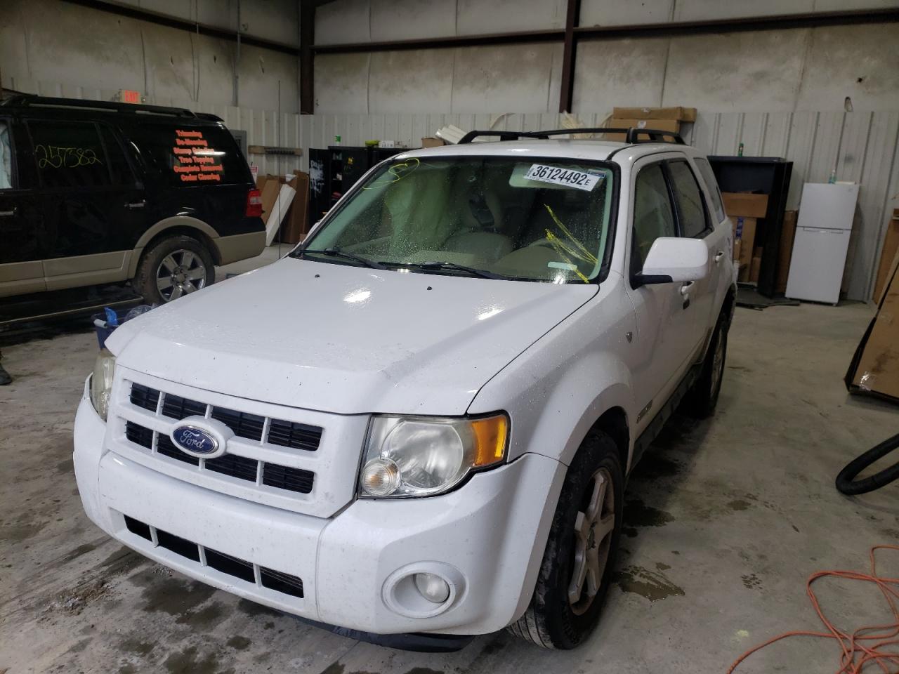 Photo 2 from auction – 2008 FORD ESCAPE LIM with VIN 1FMCU04138KC09765