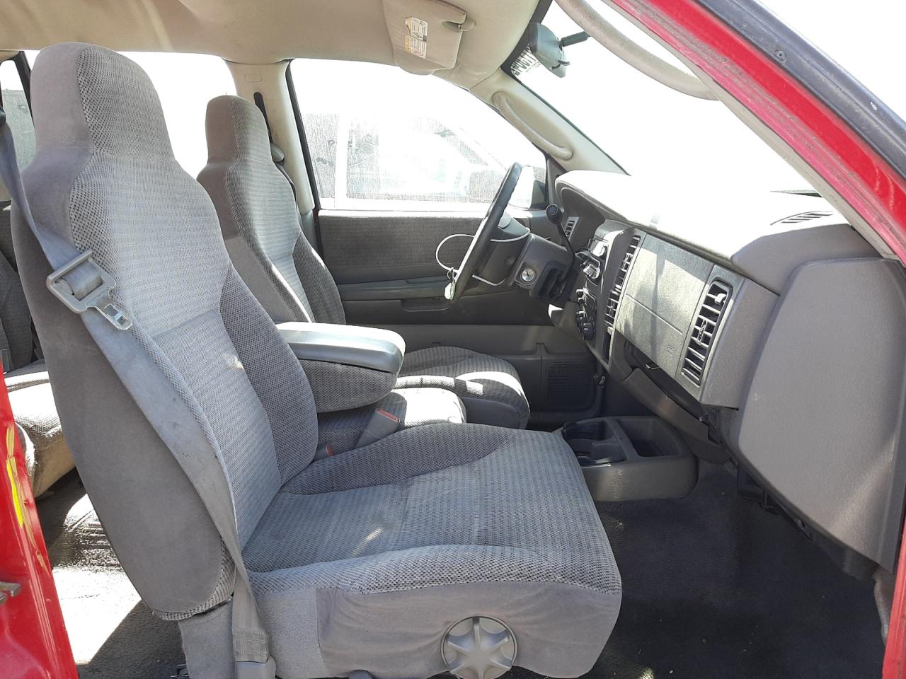 Photo 5 from auction – 2002 DODGE DURANGO SL with VIN 1B4HR48N12F120614