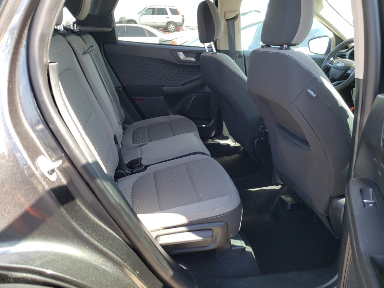 Photo 6 from auction – 2020 FORD ESCAPE SE with VIN 1FMCU0G69LUA06366