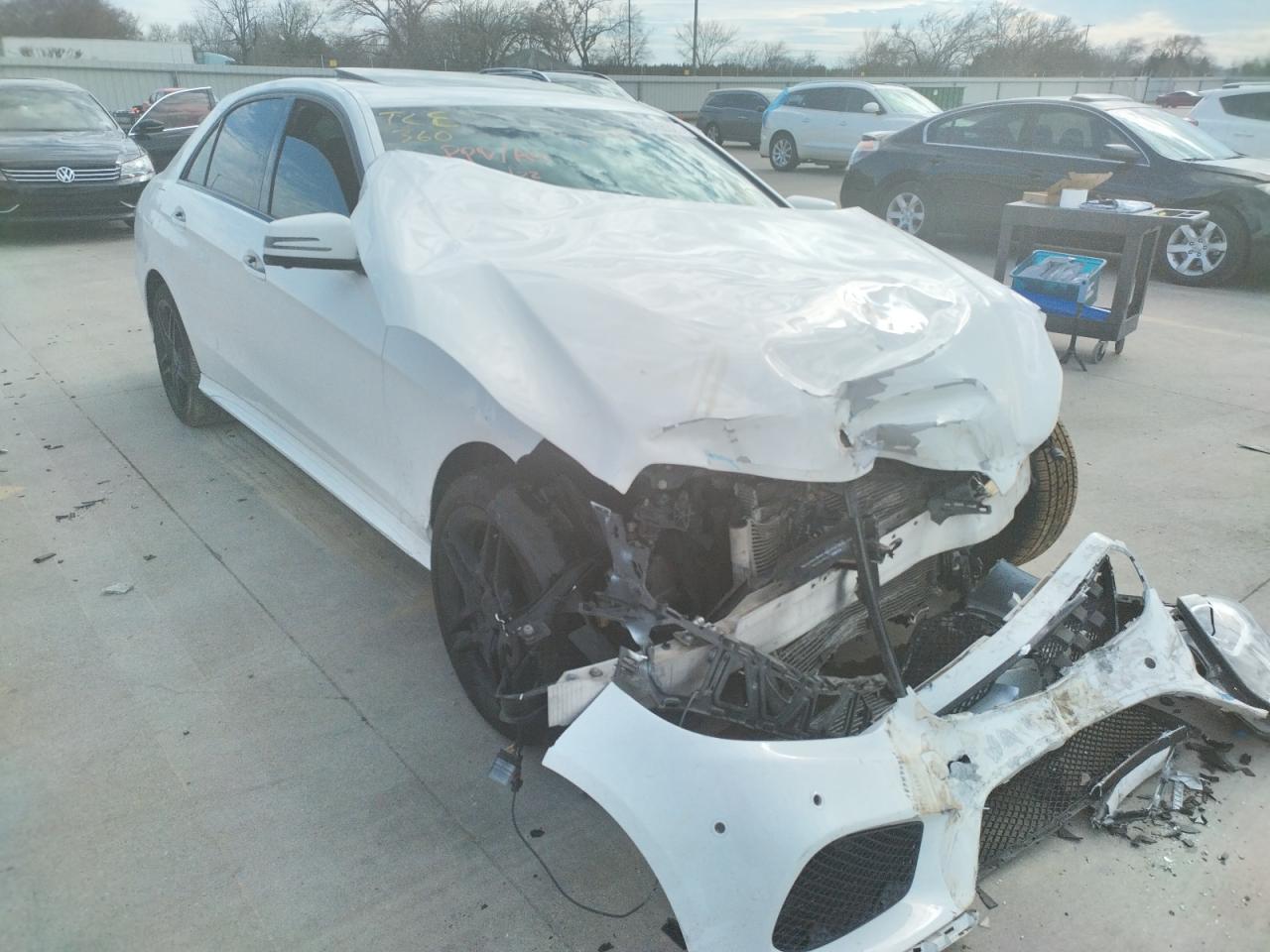 MERCEDES-BENZ E 400 2016 with VIN WDDHF6FB9GB253903 - Photo from auction