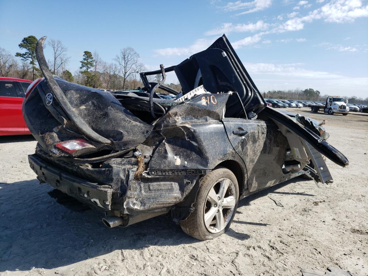 Photo 4 from auction – 2011 TOYOTA CAMRY BASE with VIN 4T1BF3EKXBU687188