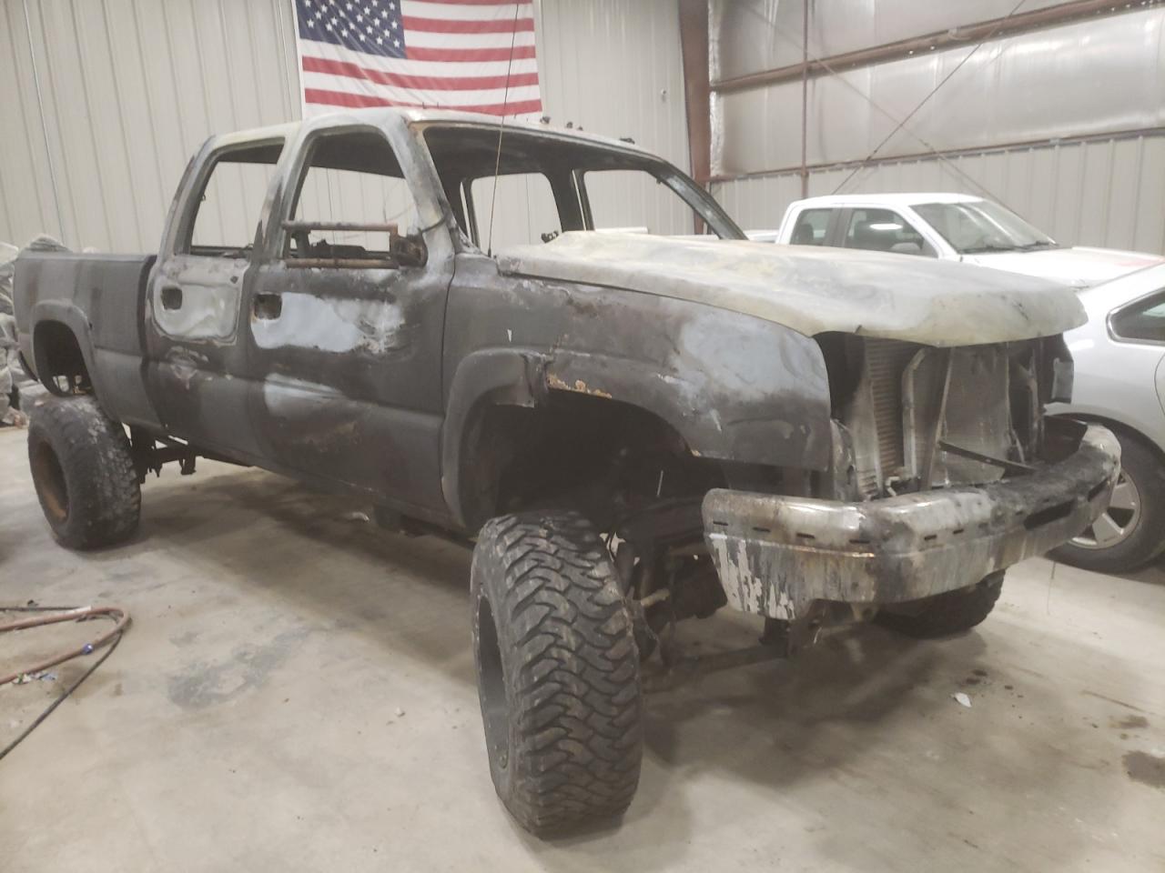 CHEVROLET SILVERADO 2005 with VIN 1GCHK23235F884204 - Photo from auction