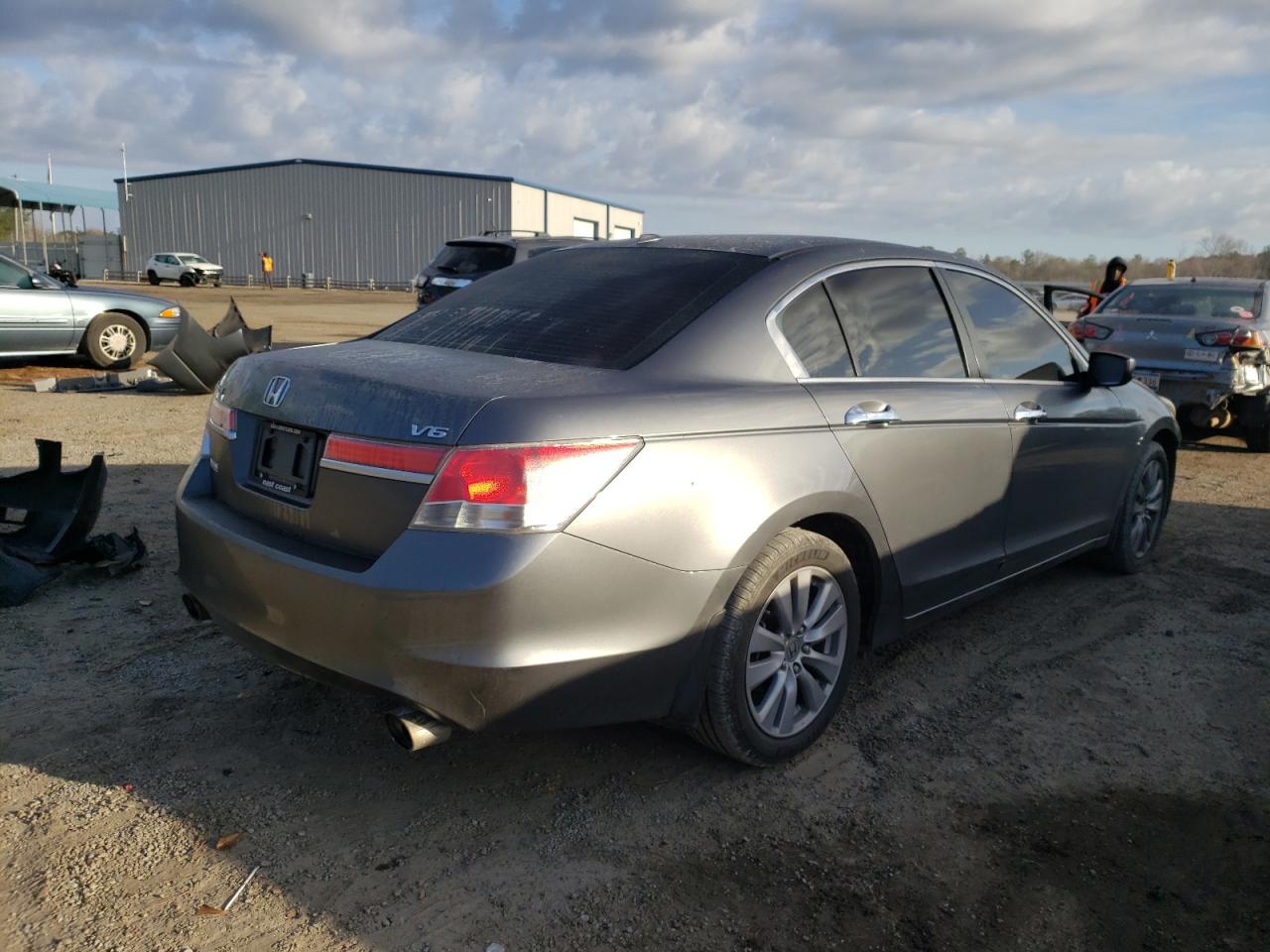 Photo 4 from auction – 2012 HONDA ACCORD EXL with VIN 1HGCP3F82CA039809
