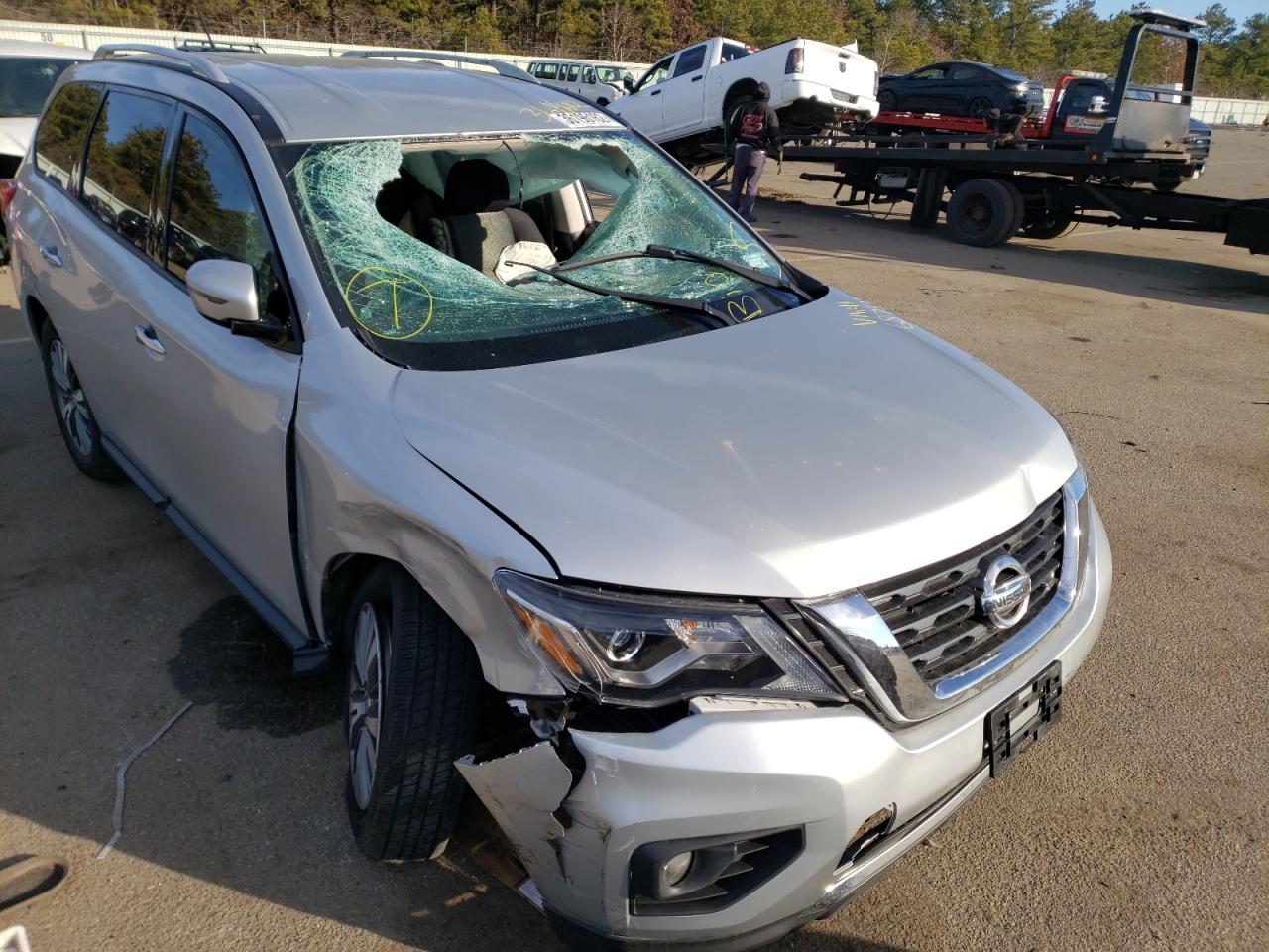 Photo 9 from auction – 2017 NISSAN PATHFINDER with VIN 5N1DR2MN4HC687532