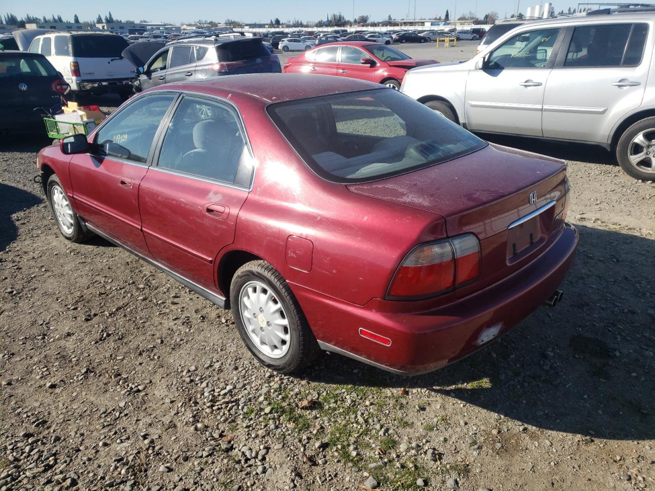 Photo 3 from auction – 1996 HONDA ACCORD EX with VIN 1HGCD5656TA072774