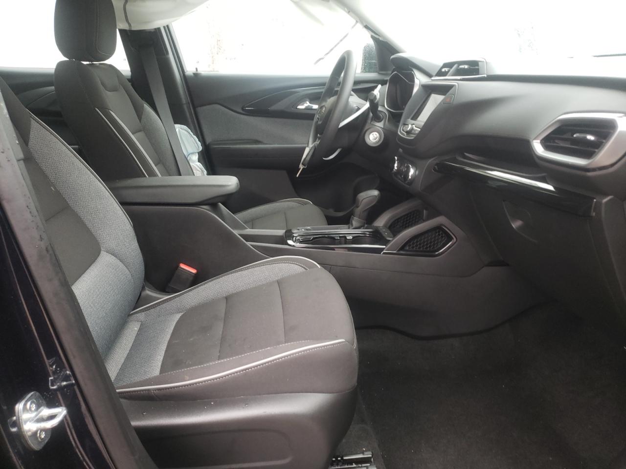 Photo 5 from auction – 2021 CHEVROLET TRAILBLAZE with VIN KL79MMS25MB136990