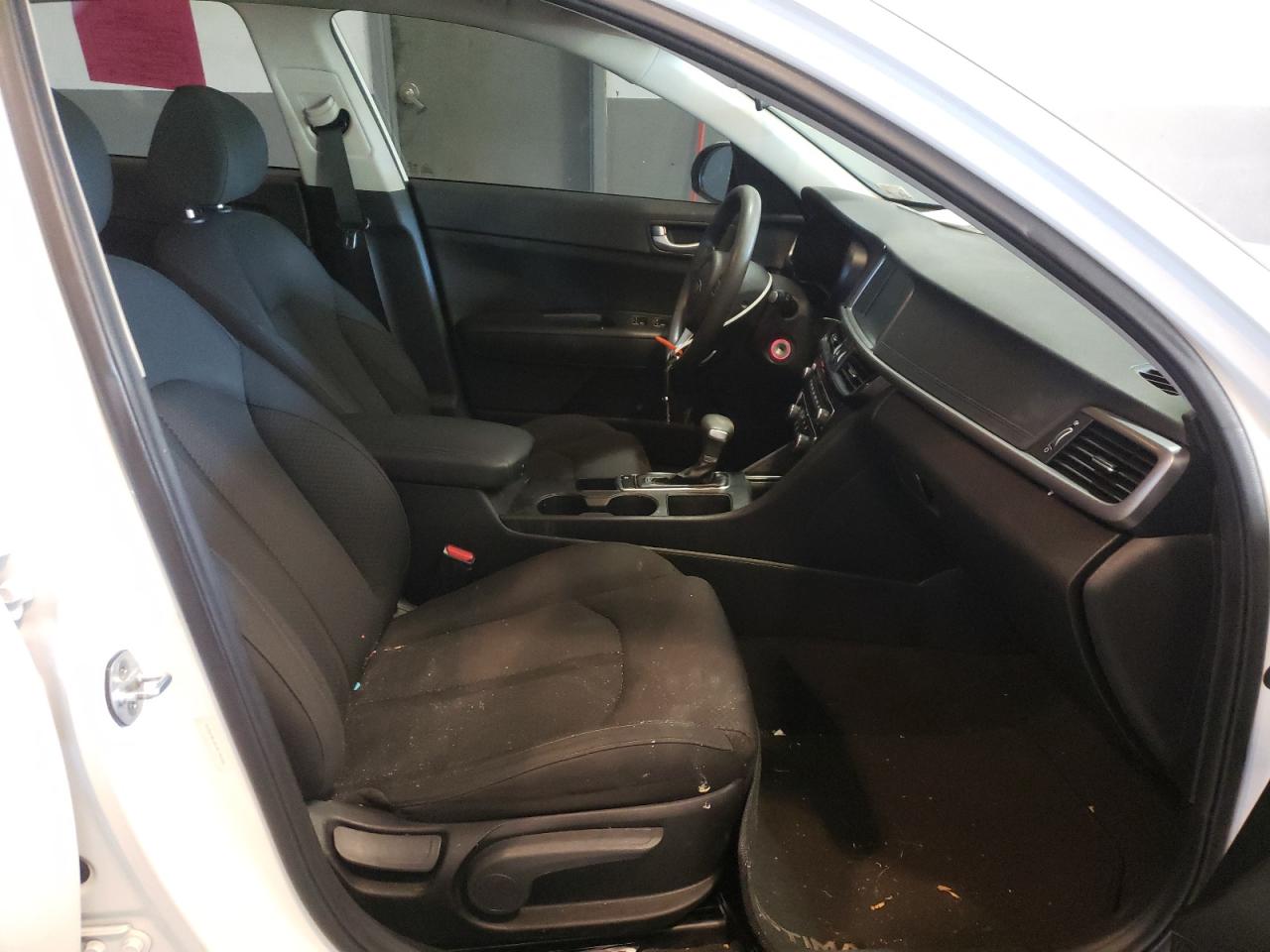 Photo 5 from auction – 2018 KIA OPTIMA LX with VIN 5XXGT4L30JG190286
