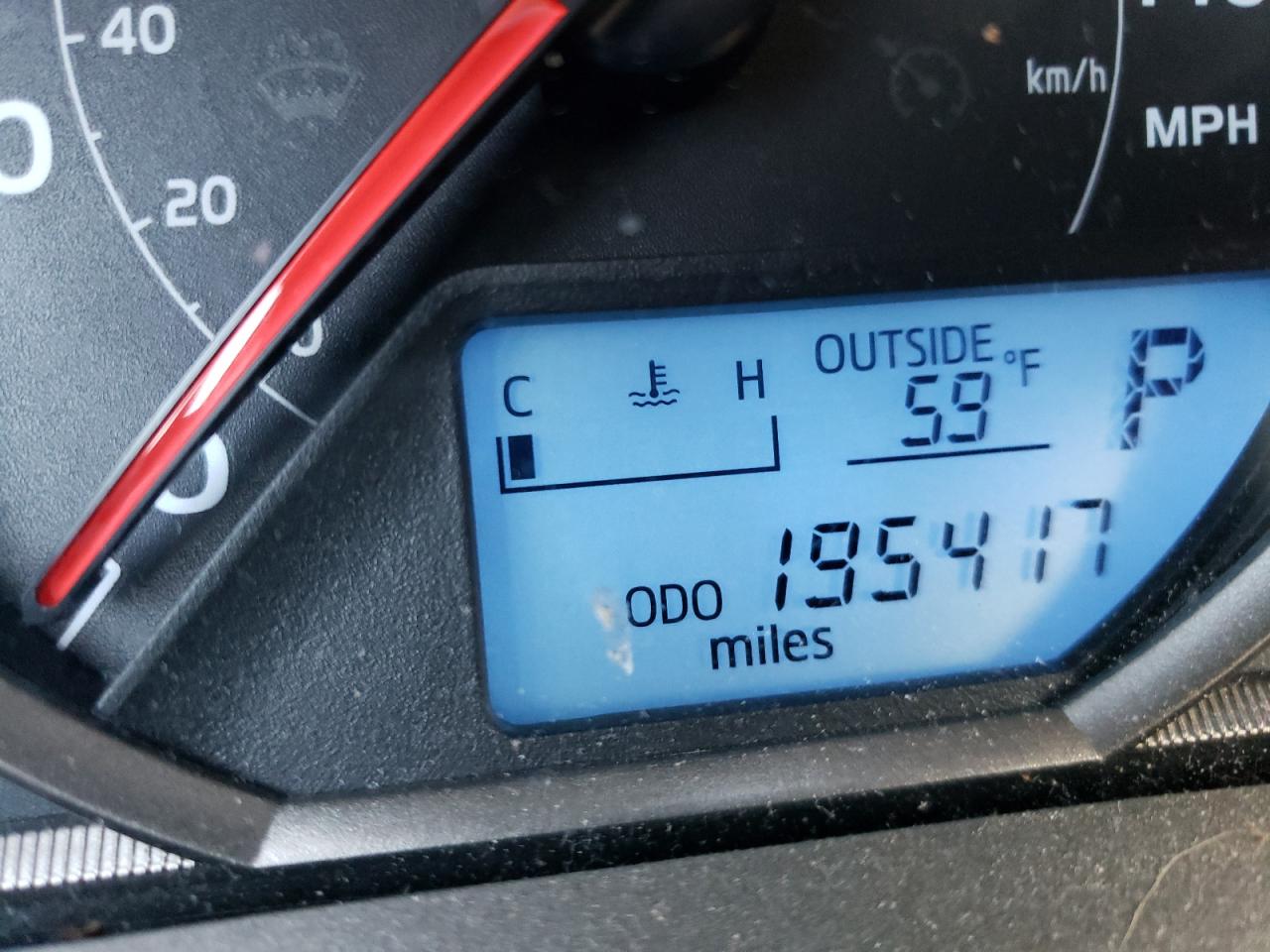 Photo 8 from auction – 2015 TOYOTA RAV4 LE with VIN 2T3BFREV0FW231629