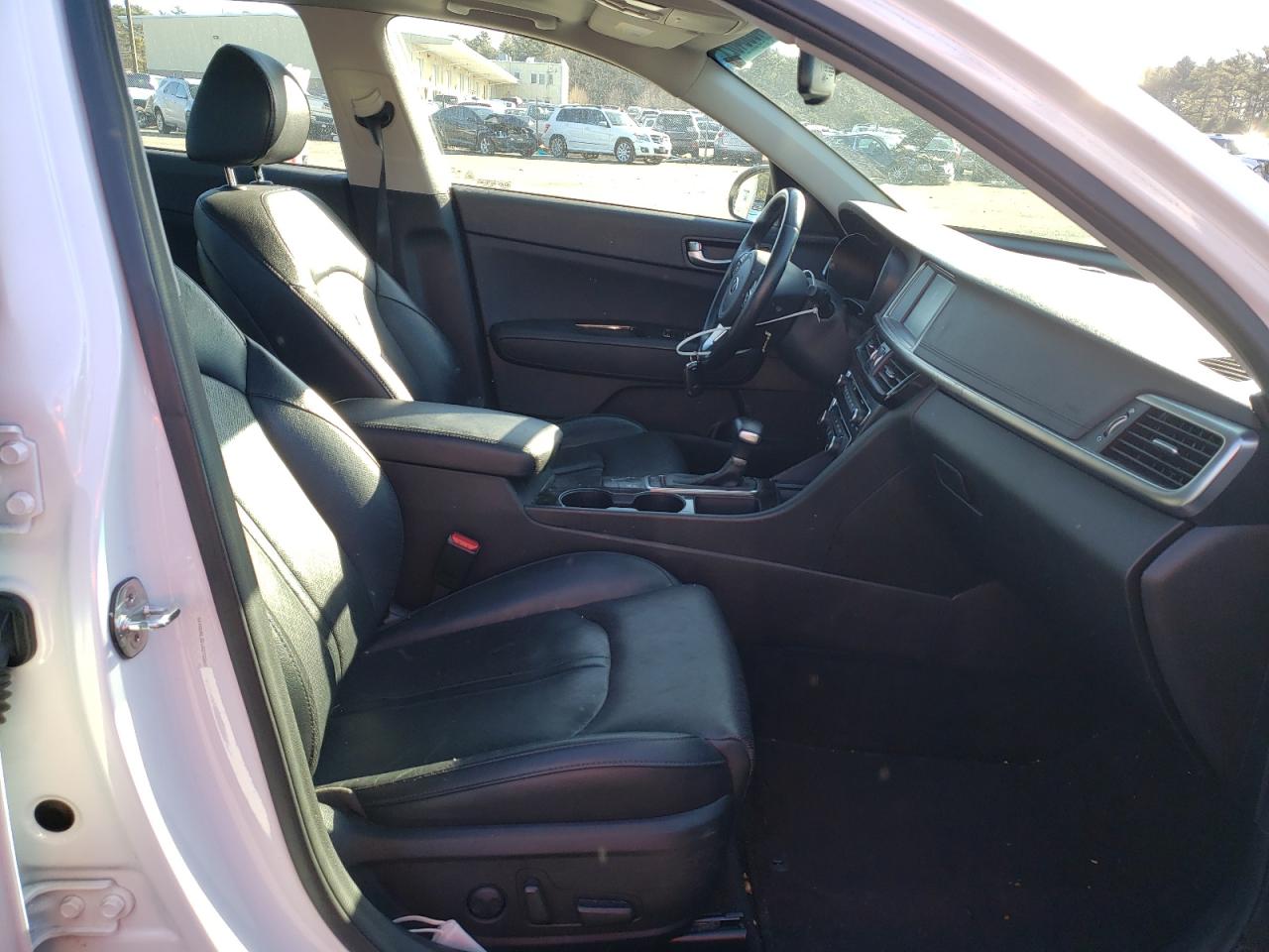 Photo 5 from auction – 2018 KIA OPTIMA EX with VIN 5XXGU4L32JG272260