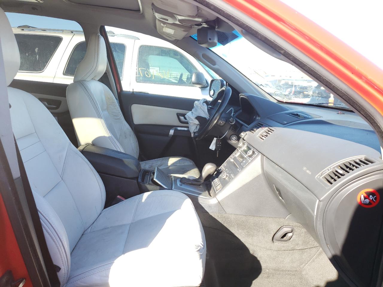 صورة رقم 5 من المزاد - 2010 VOLVO XC90 مع VIN YV4982CF4A1564920