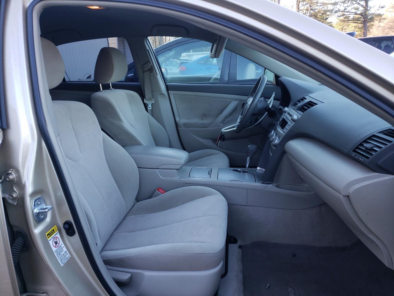 Zdjęcie 5 z aukcji – 2011 TOYOTA CAMRY BASE z VIN 4T1BF3EK6BU218017