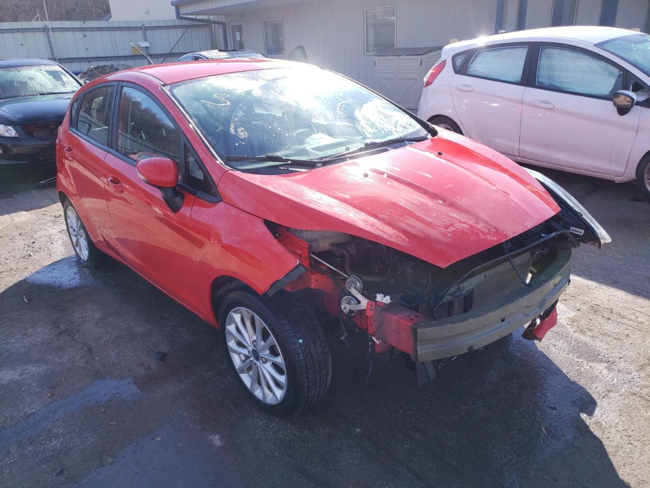 FORD FIESTA SE 2014 with VIN 3FADP4EJ0EM103600 - Photo from auction