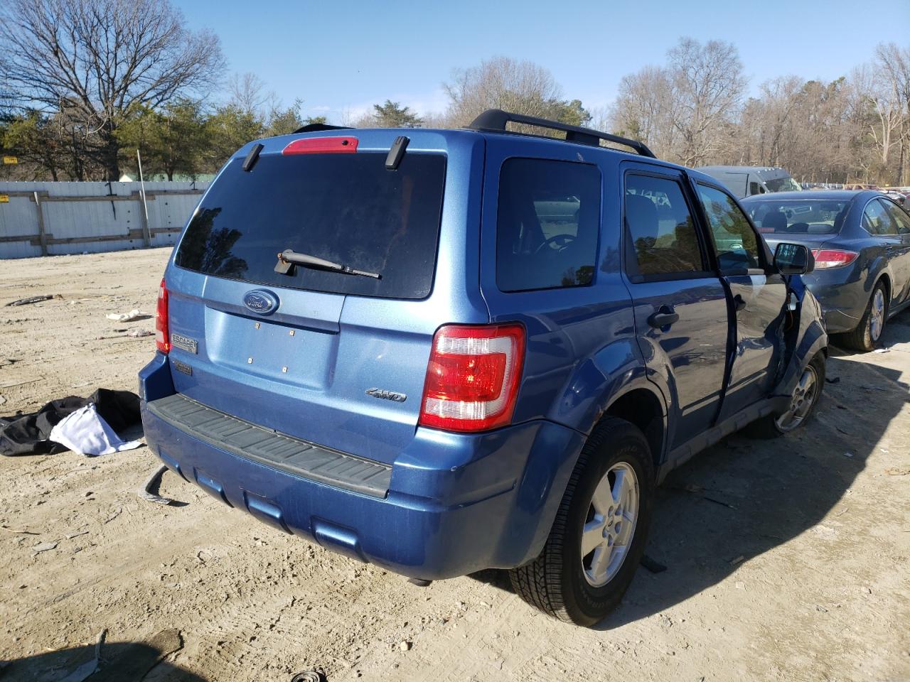 Photo 4 from auction – 2009 FORD ESCAPE XLT with VIN 1FMCU93G39KC25556