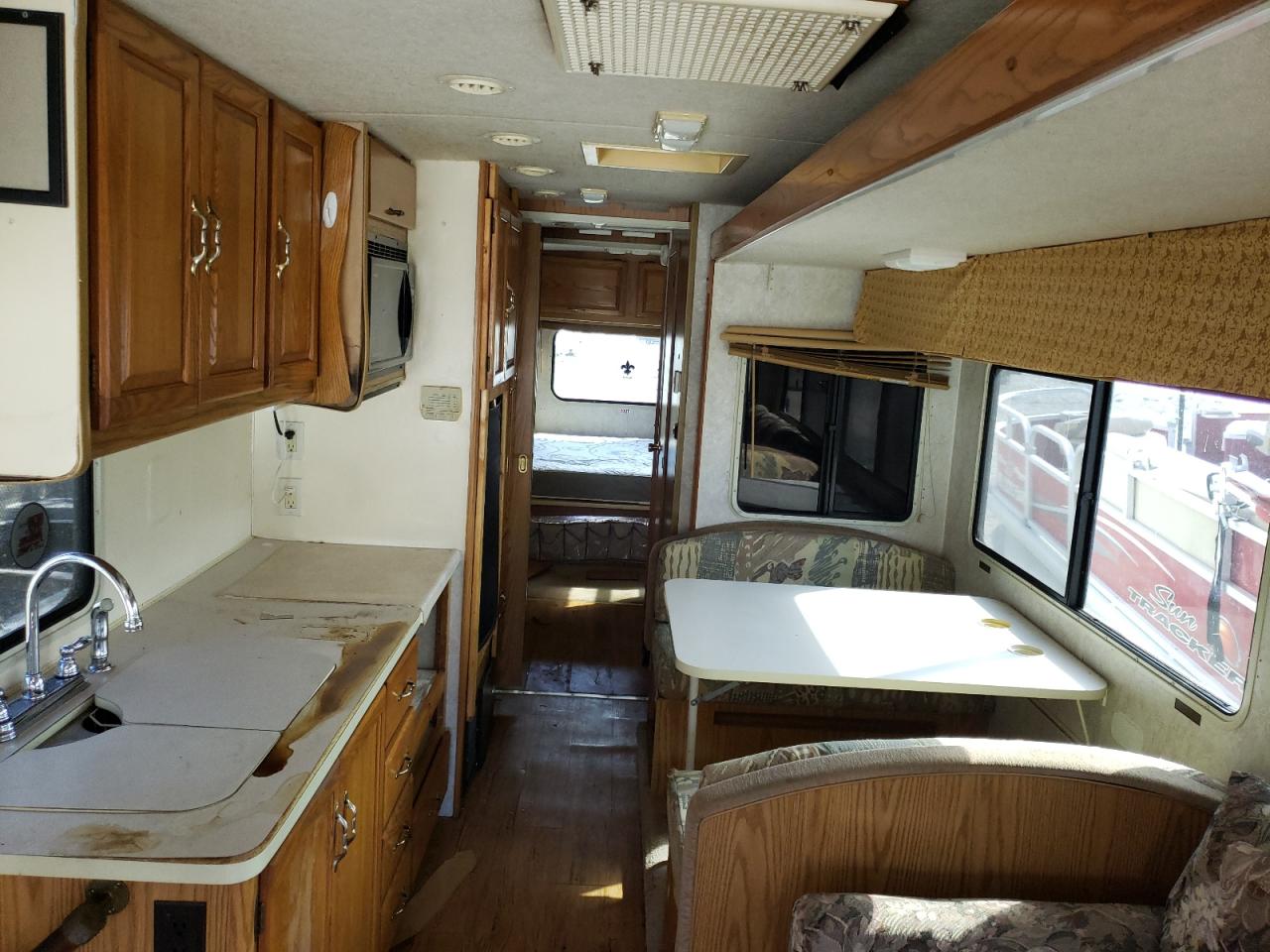 Photo 6 from auction – 1996 ITAS SUNCRUISER with VIN 3FCMF53G7TJA00991