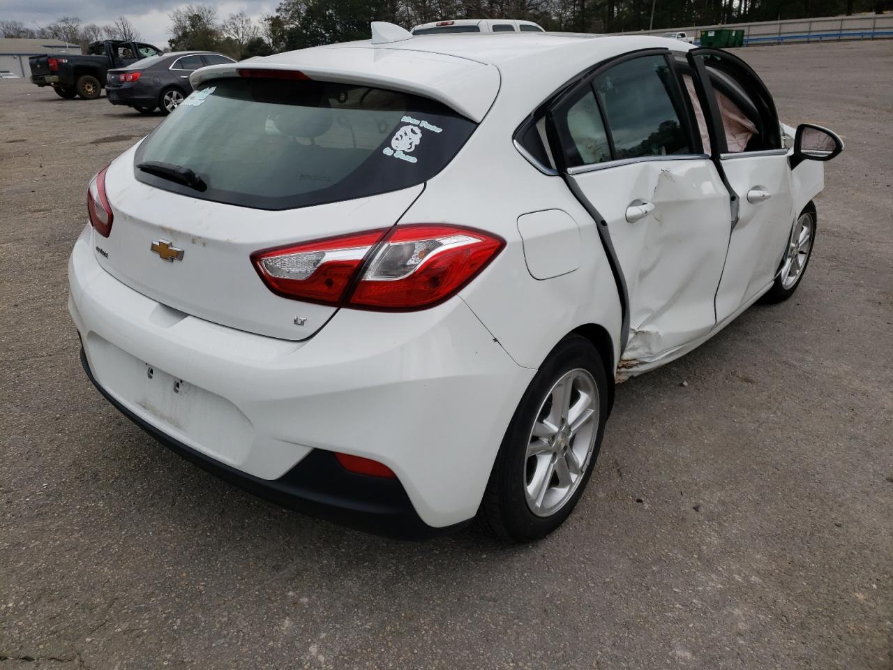 Photo 4 from auction – 2017 CHEVROLET CRUZE LT with VIN 3G1BE6SM2HS597551