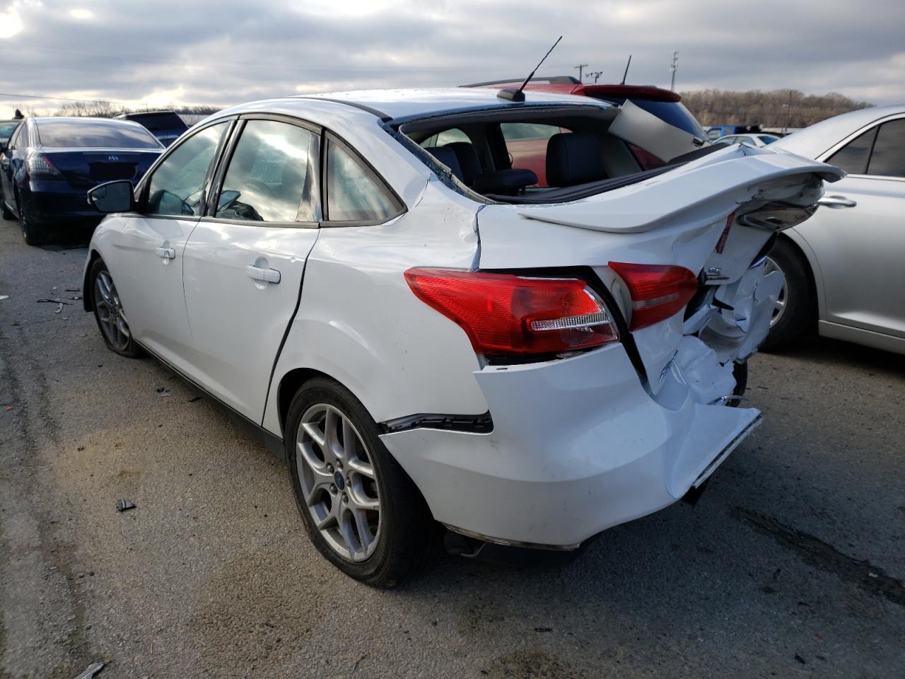 Photo 3 from auction – 2015 FORD FOCUS SE with VIN 1FADP3F22FL210023